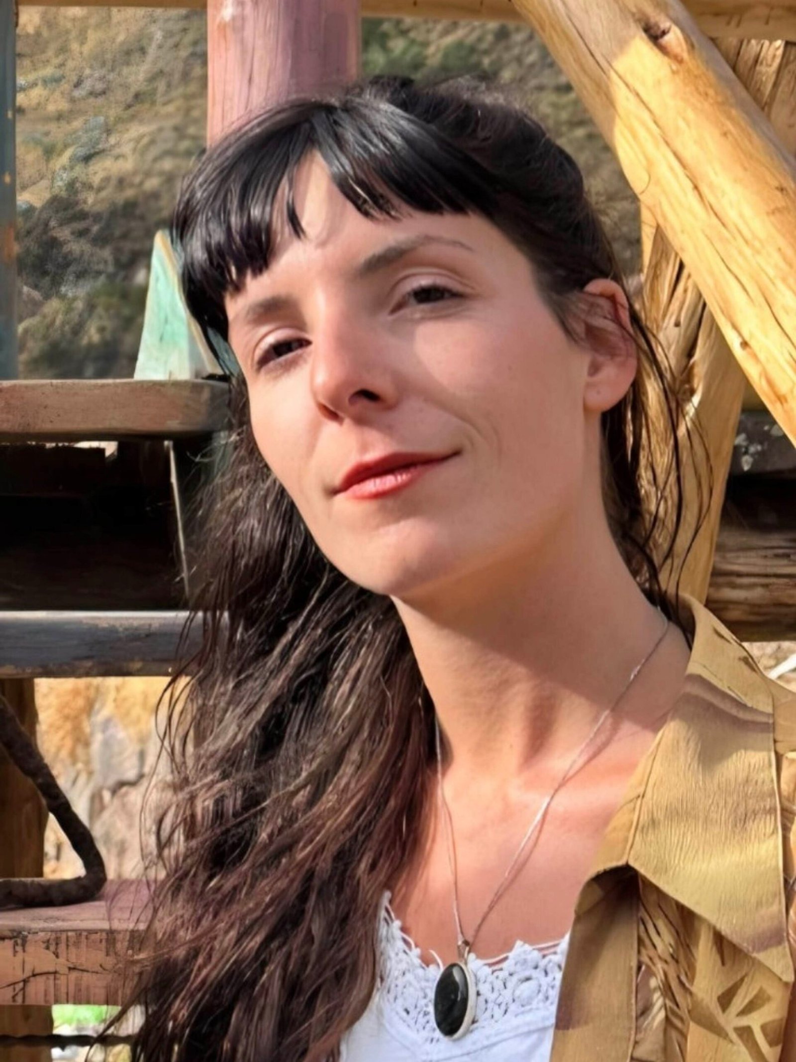 Lou - Vocal Coach & Songwriter